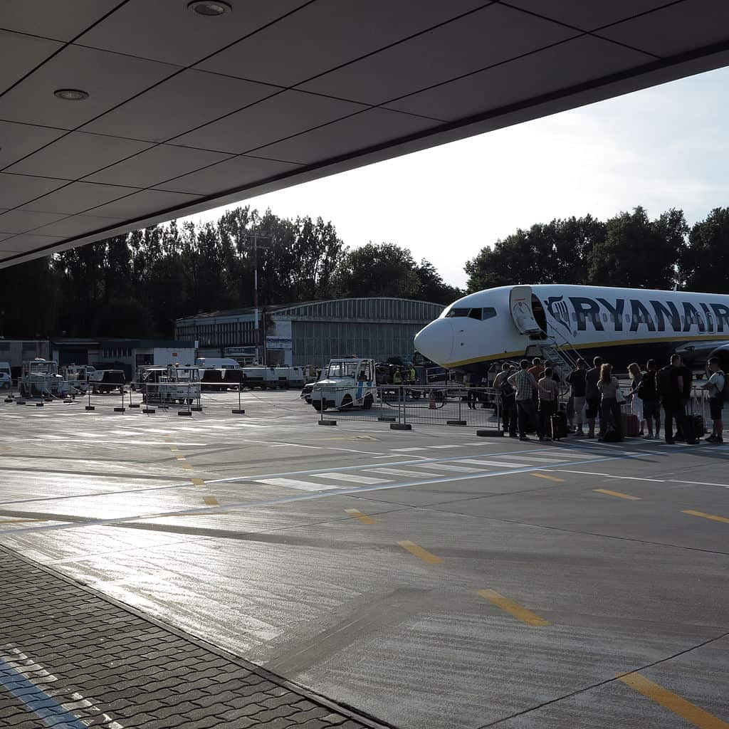 Boarding a Ryanair passenger jet at Krakow airport