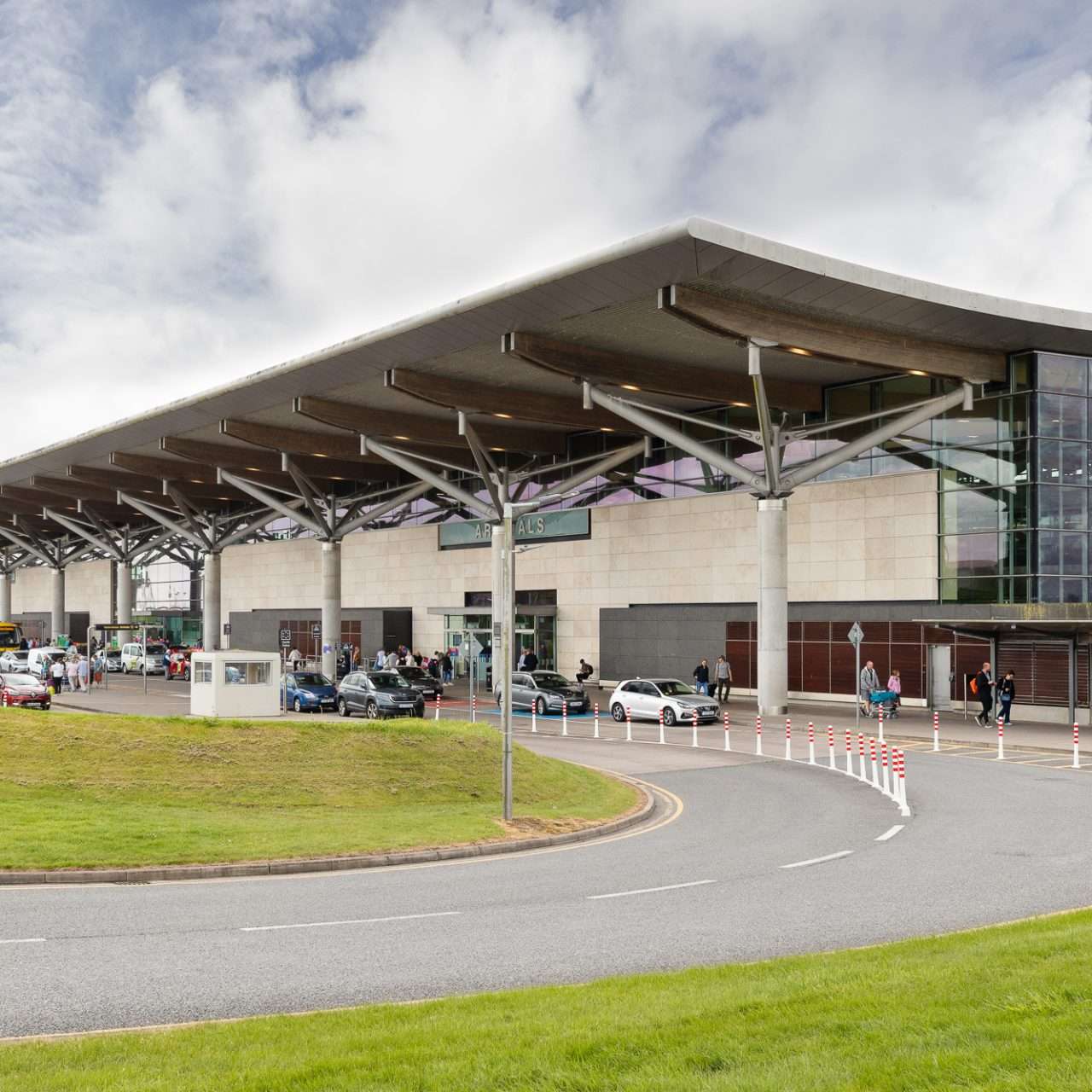 Cork Airport EXT 8 1280x1280 1