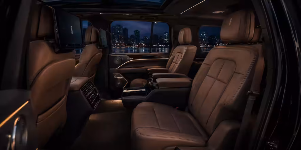 Beamsville to Pearson Airport Limo: Flat Rate, No Meter, No Surprises